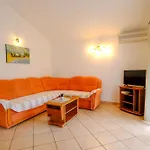 Antonac Apartment